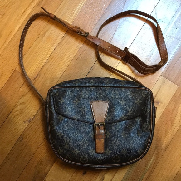 Louis Vuitton Jeune Fille Crossbody - Picture 5 of 17